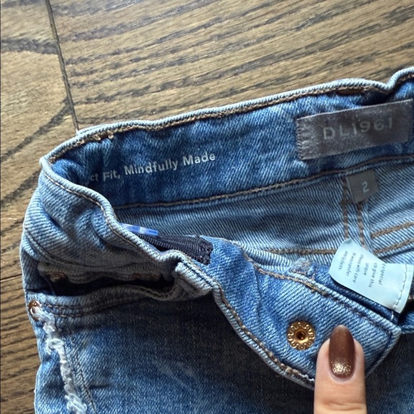 DL1961 Distressed Blue Jean Shorts 2T 18-24 months baby toddler kids - Picture 3 of 6